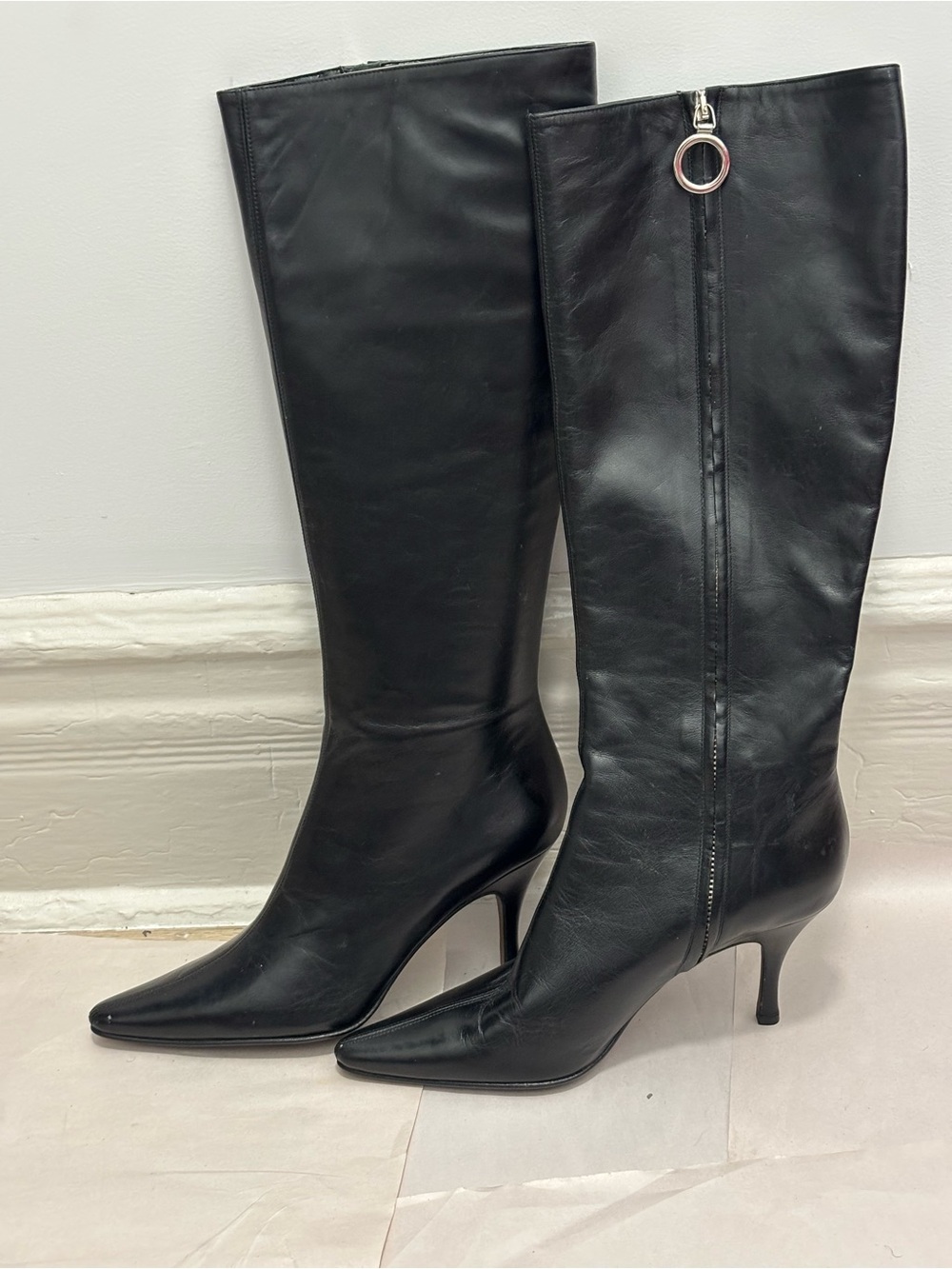 Banana Republic Black Leather Knee-High Pointed-Toe Heeled Boots